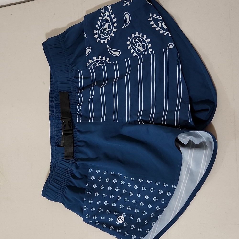 Nani Hybrid explorer shorts, small